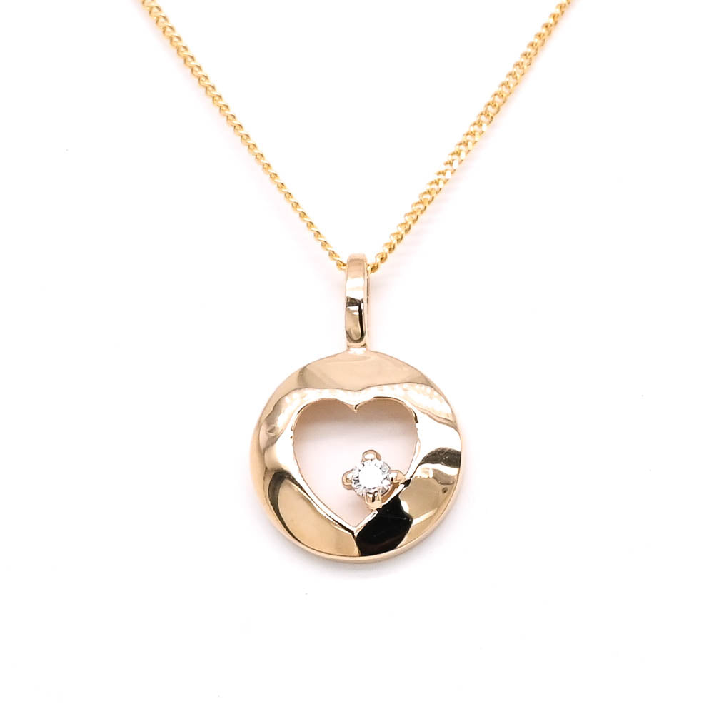 Fire & Ice10KT Yellow Gold 18" 0.02CT Canadian Diamond Heart Necklace.