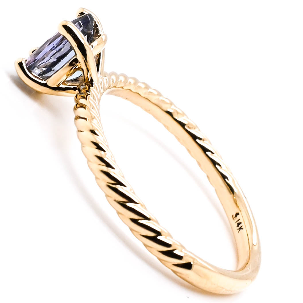 14KT Yellow Gold 0.80CT Oval shape Tanzanite Ring.