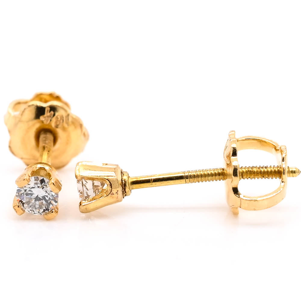 18Kt Yellow Gold 0.10CTW Round Brilliant Diamond Stud Earrings.