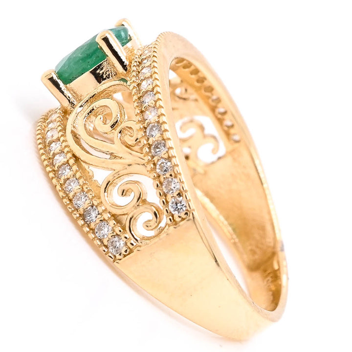 14KT Yellow Gold 0.80CT Round Brilliant Emerald & Diamond Ring.