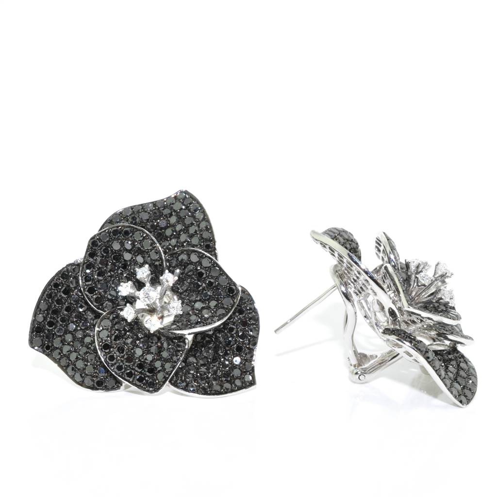 18KT White Gold 5.66ctw Black & White Diamond Flower Earrings.