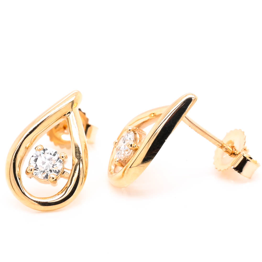 LUJO 10KT Yellow Gold 0.30CTW Round Brilliant LAB Created Diamond Stud Earrings.