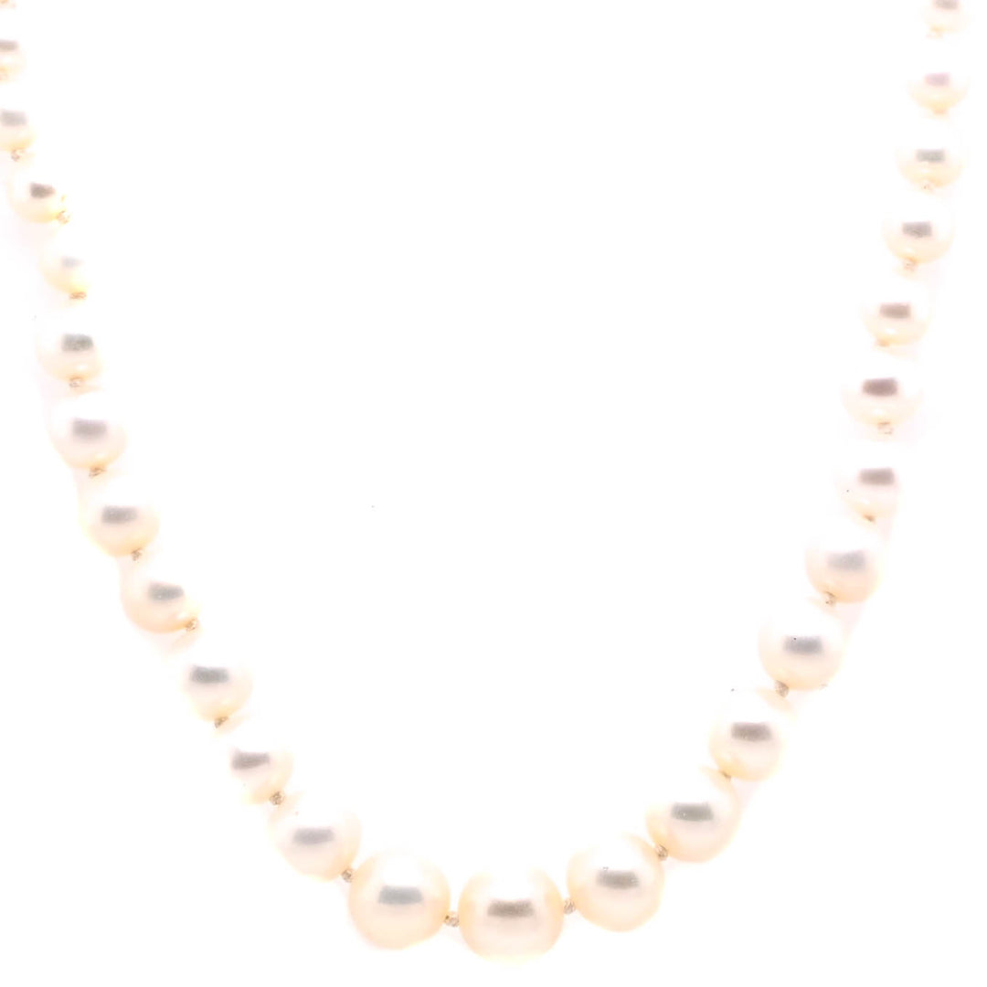 14KT White Gold 18" 4-8mm FreshwaterWater Graduated Pearl Necklace.