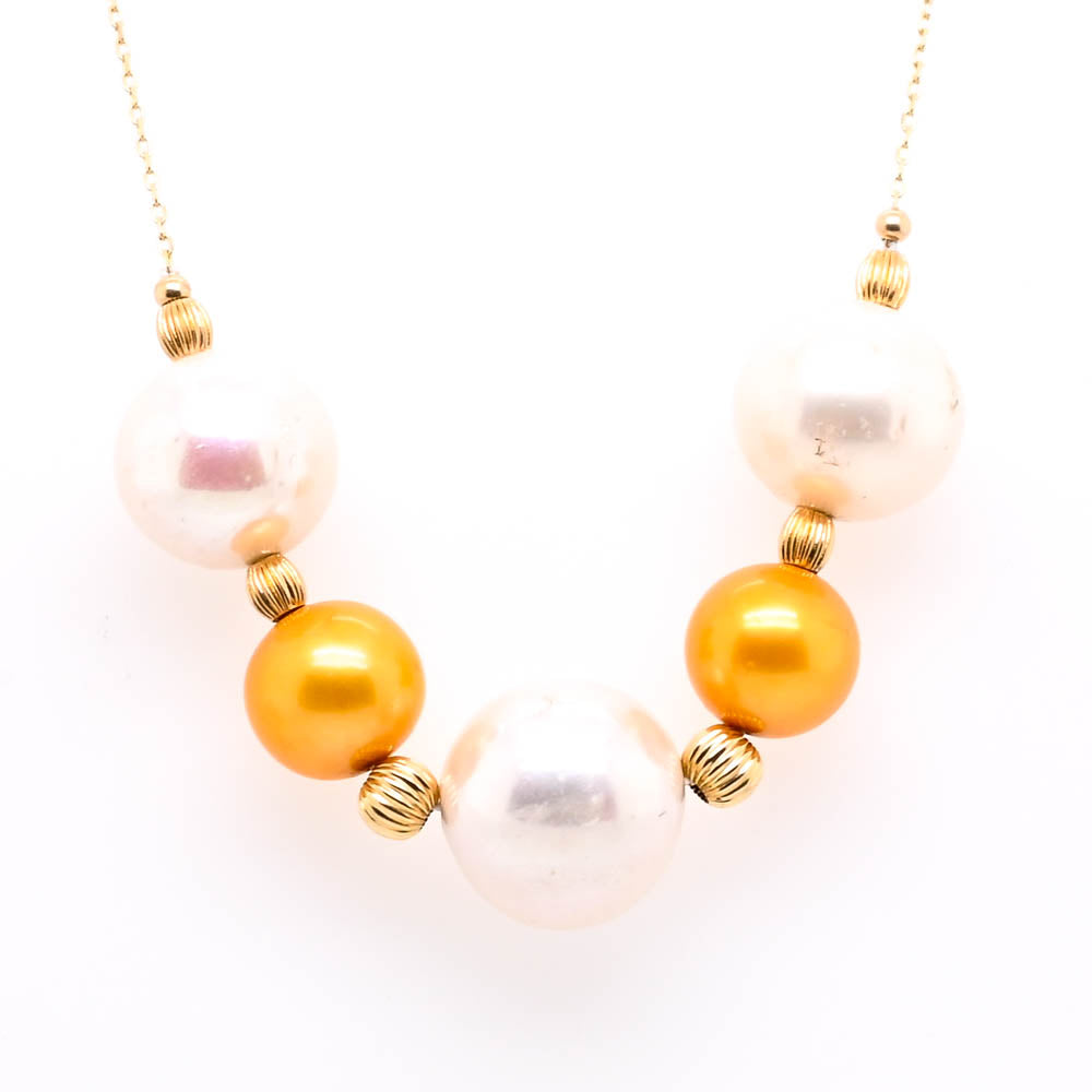14KT Yellow Gold 18" White & Yellow Freshwater Peal Necklace.