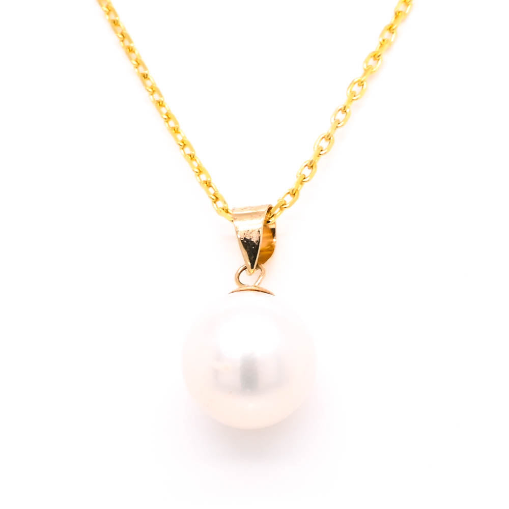 14KT Yellow Gold 18"  9.5-10mm Pearl Necklace.