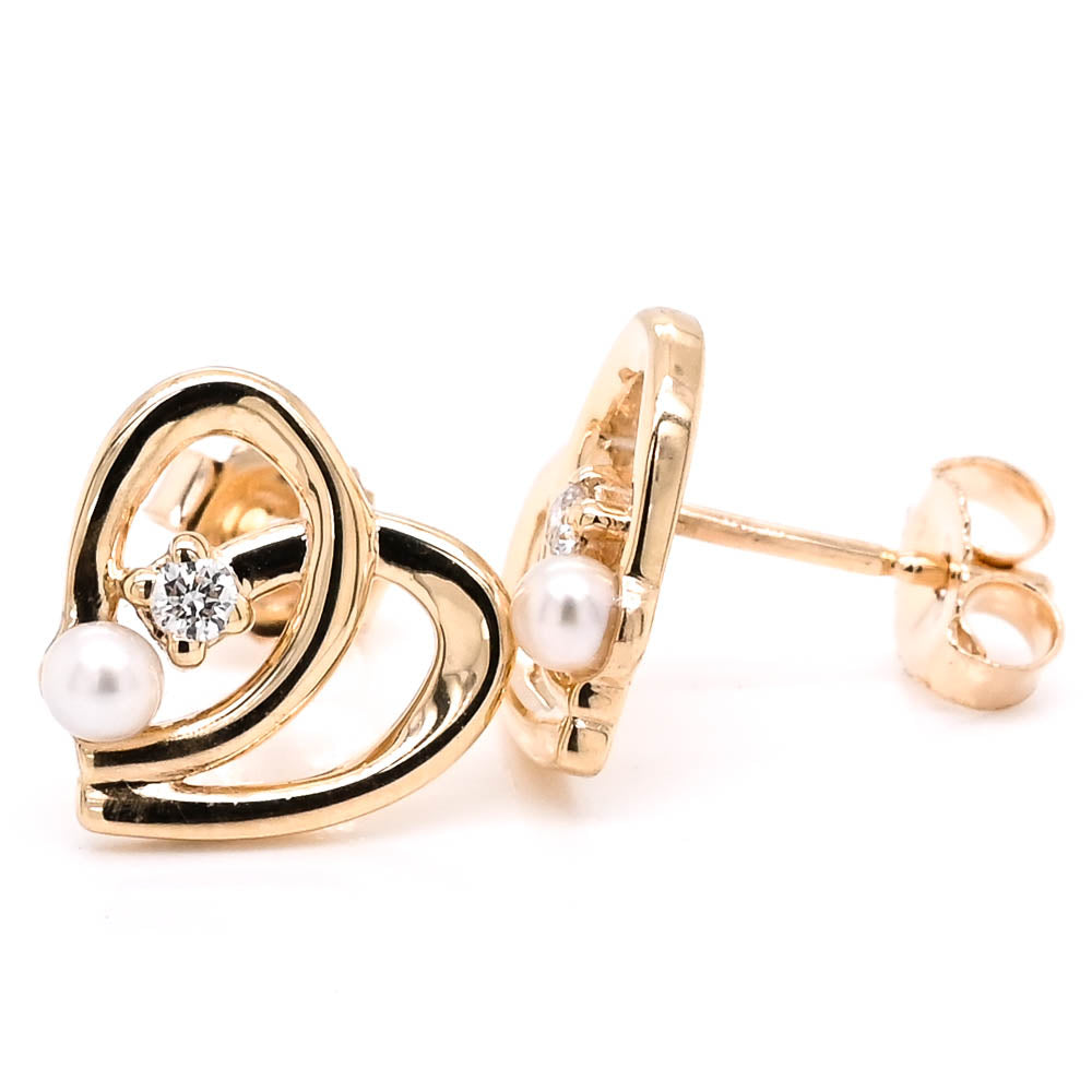 Fire & Ice 10KT Yellow Gold 18" 2.5mm Pearl & Canadian Diamond Heart Earrings.