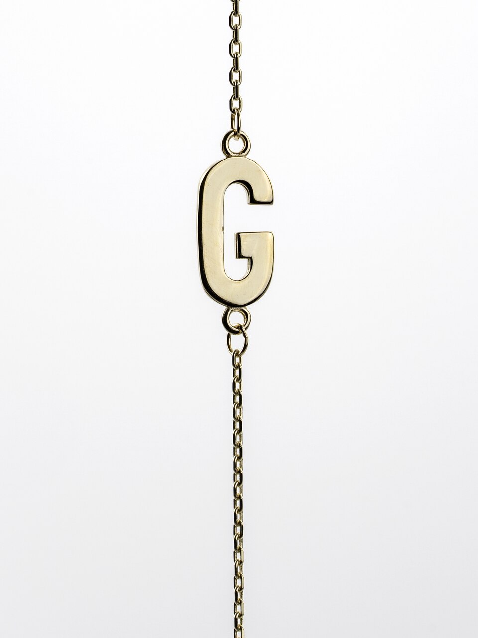 10KT Yellow Gold 18" Bella Me Letter "G" Necklace.