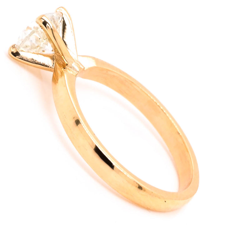 14KT Yellow Gold 1.01CT Round Brilliant Solitaire Engagement Ring.