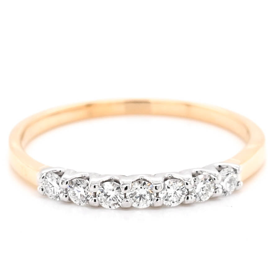 "Fire & Ice" 14KT Yellow Gold 0.25CTW Canadian Diamond Wedding Band.