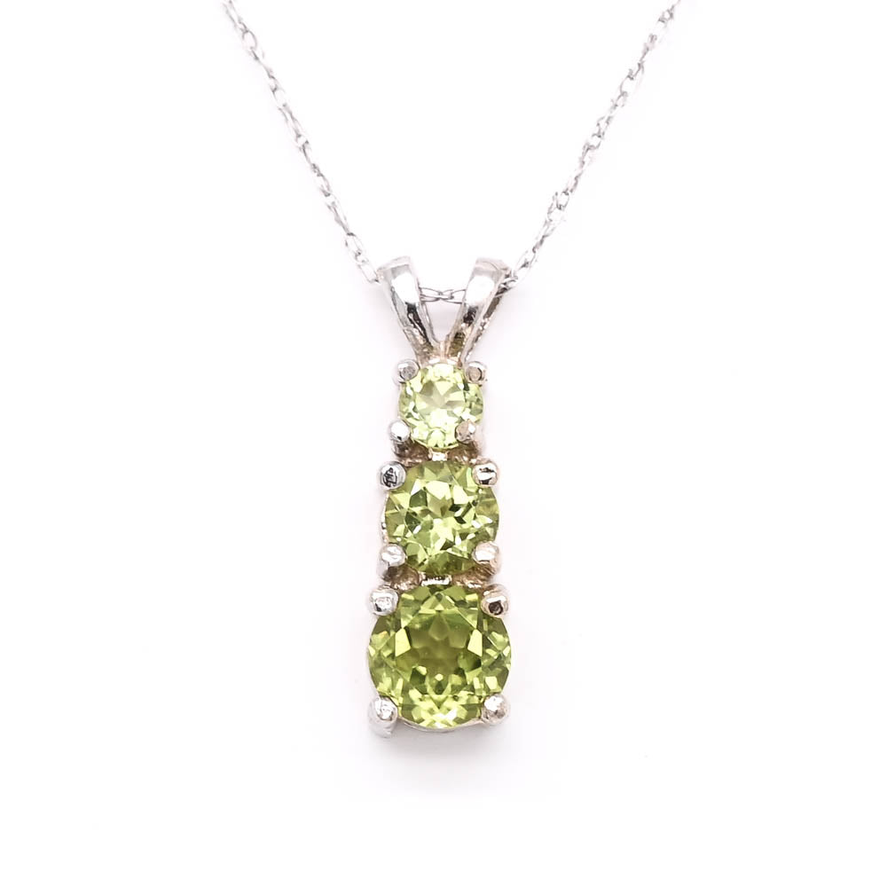 10KT White Gold 18" Peridot Drop Necklace.