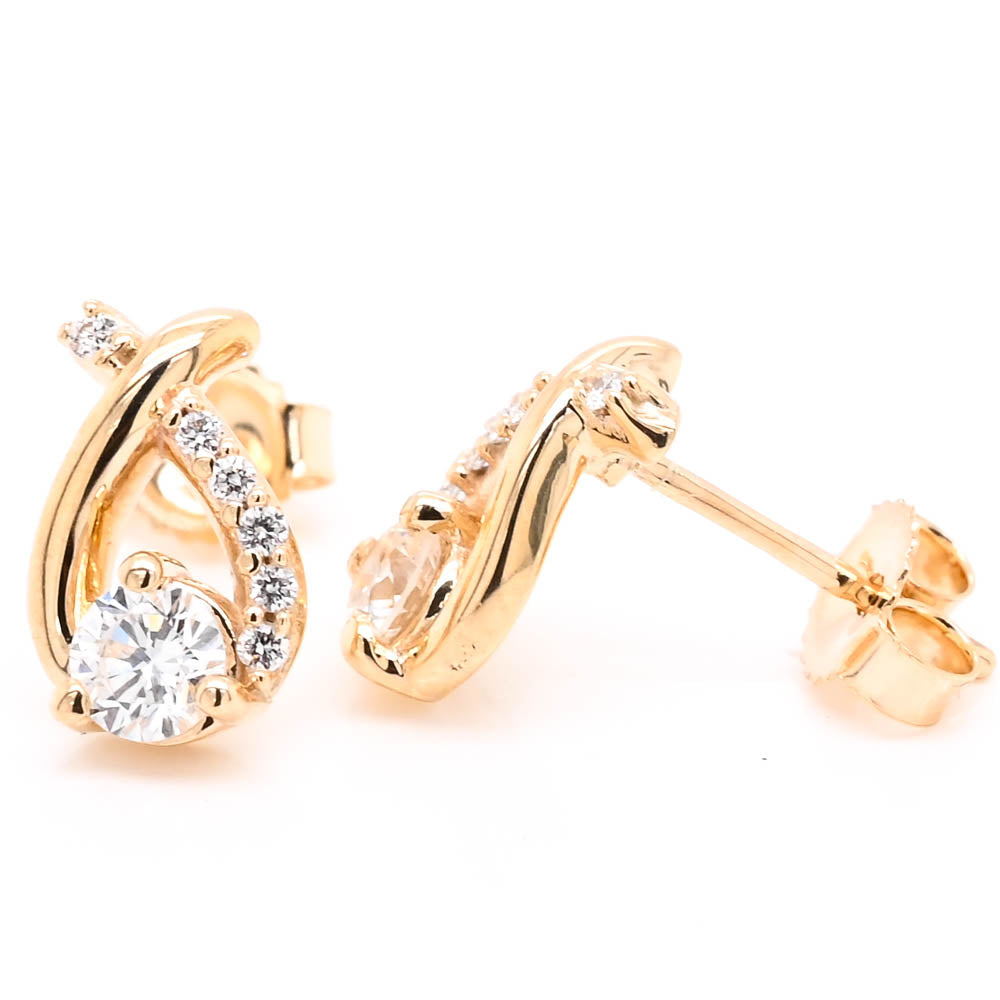LUJO 10KT Yellow Gold 0.36CTW Round Brilliant LAB Created Diamond Stud Earrings.