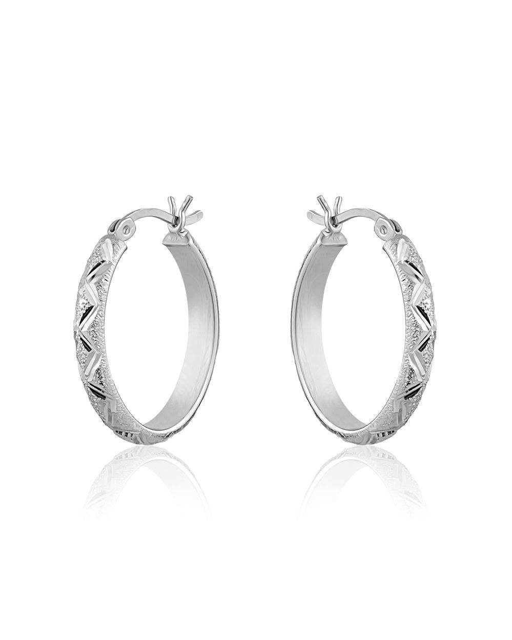 Larus Sterling Silver 16.5x11mm Oval Hoop Earrings.