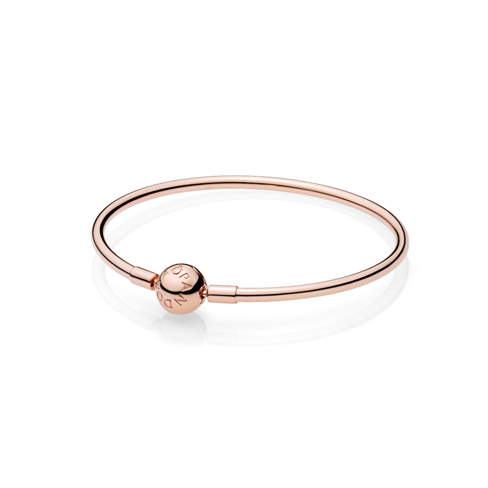 Pandora Moments Bangle 17cm.