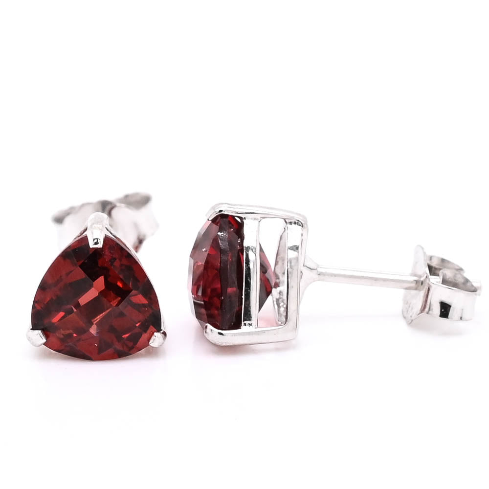 14KT White Gold 6MM Garnet Stud Earrings.