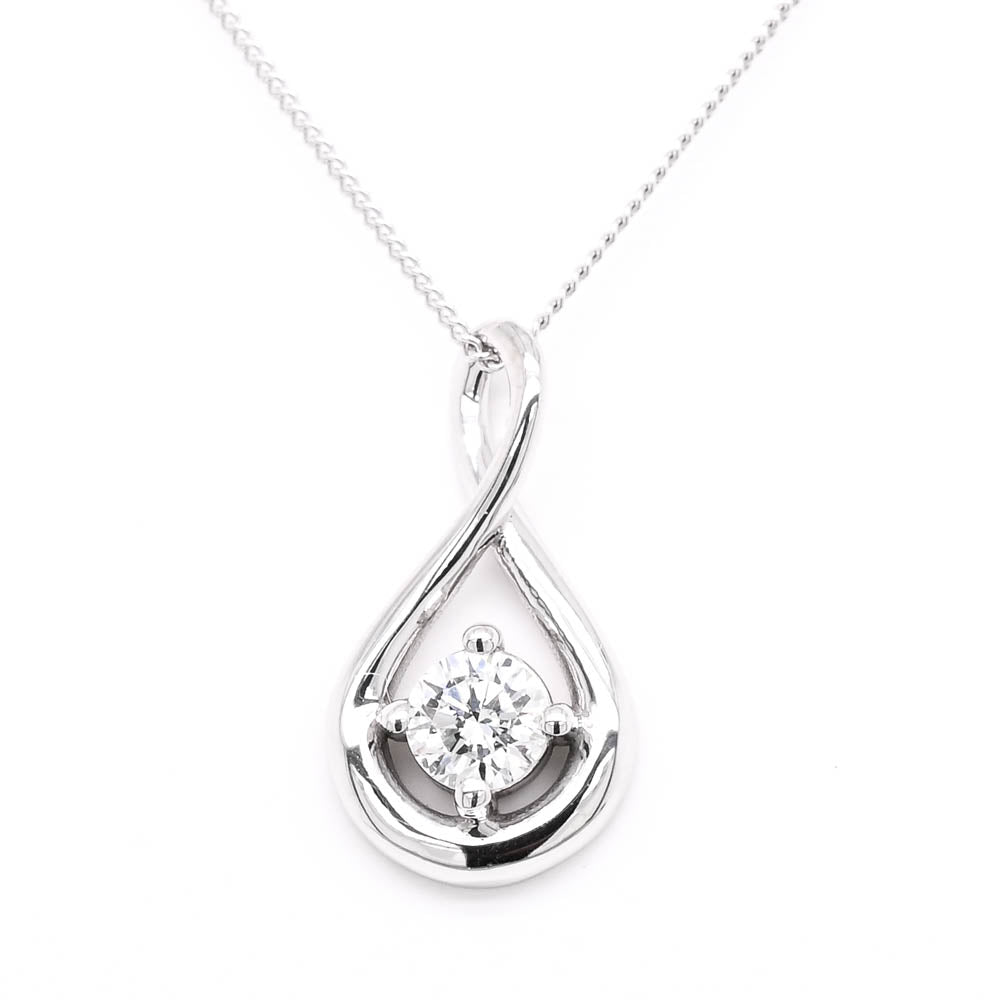 LUJO 10KT White Gold 18" 0.20CTW Round Brilliant LAB Created Diamond Necklace.