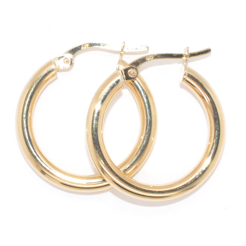 10KT Yellow Gold 15MM Hoop Earrings.