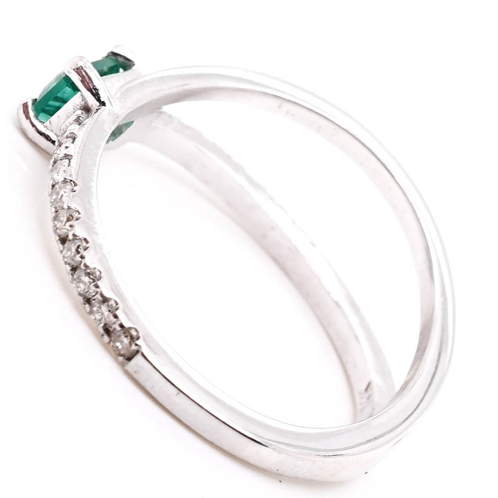 14KT White Gold 0.35CT Emerald Shape Emerald & Diamond Ring.