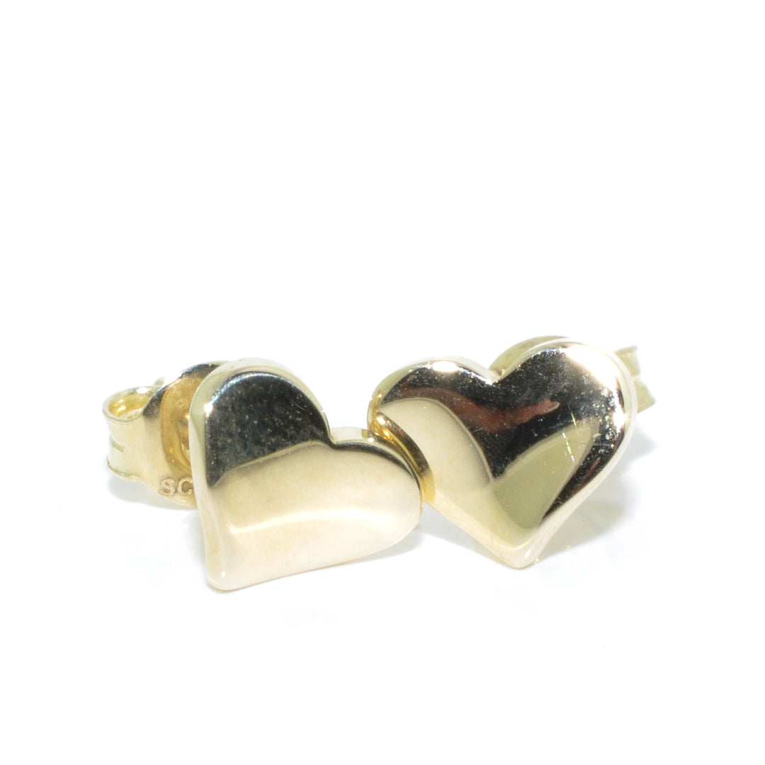 10KT Yellow Gold Heart Stud Earrings.