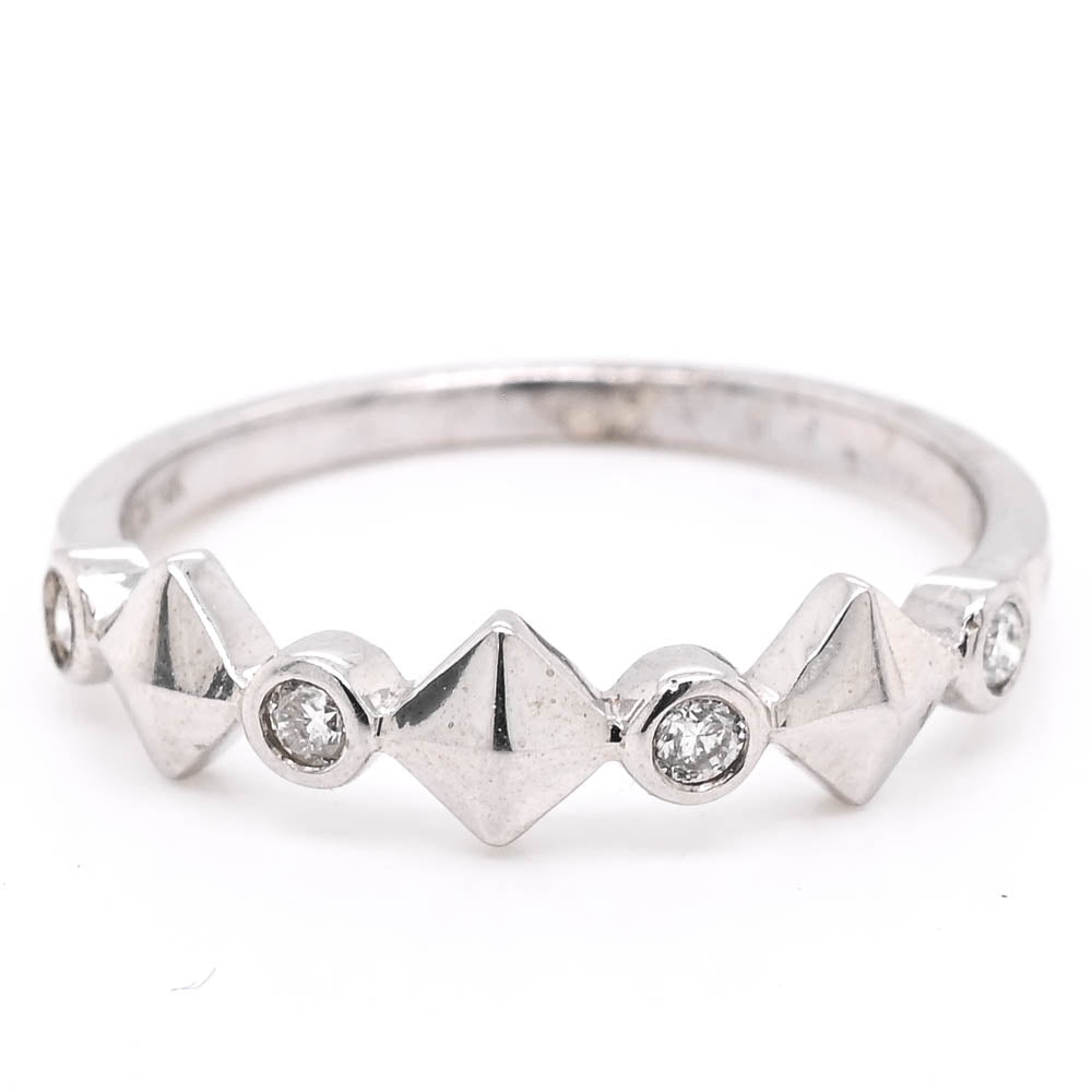 14KT White Gold 0.08CTW Diamond Ring.