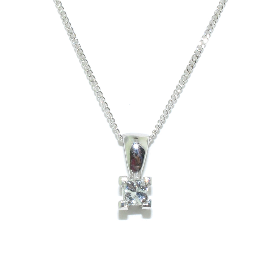 14KT White Gold 18" 0.10CT I-1 H-I Colour Princess Cut Diamond Necklace.