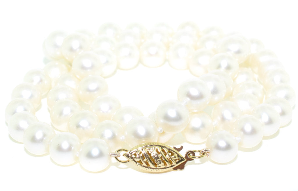 14KT Yellow Gold 18" 7MM Freshwater Pearl Necklace.