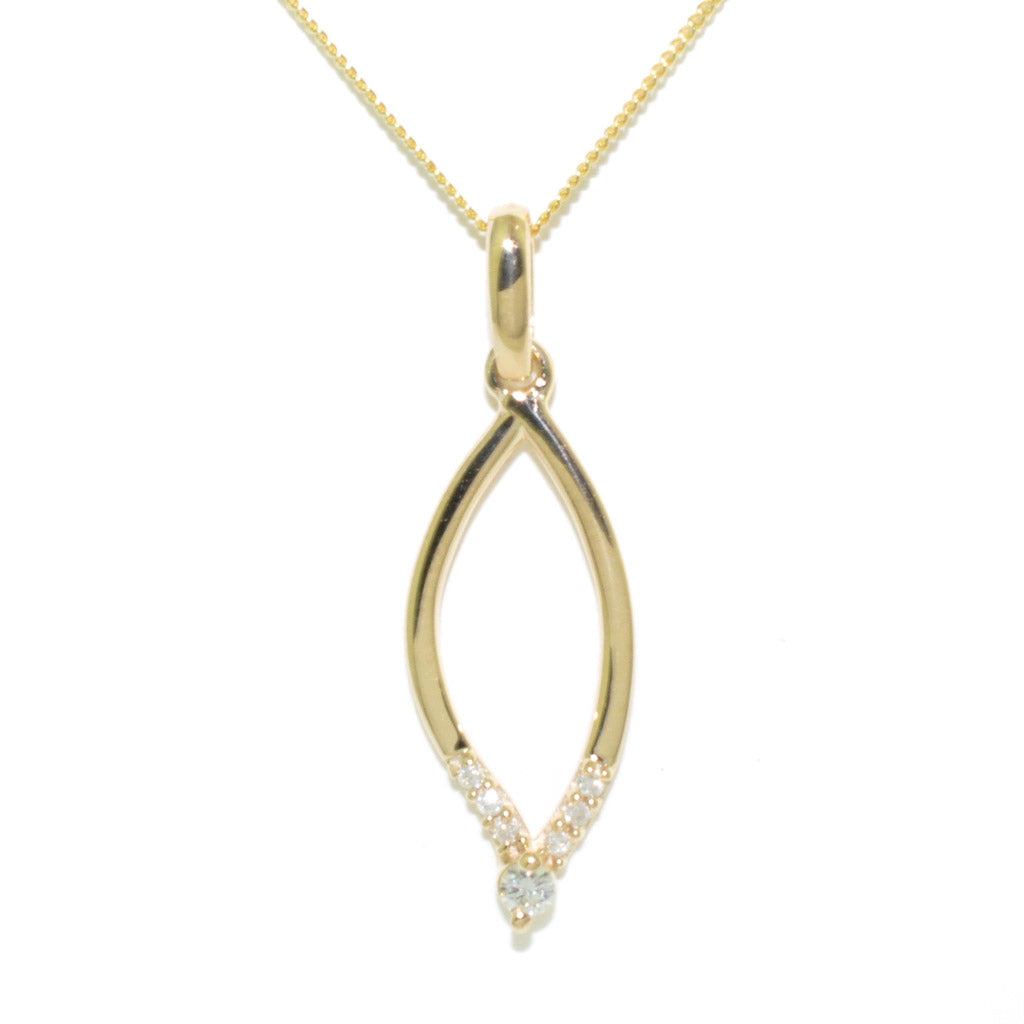 Fire and Ice 10KT Yellow Gold 18" 0.07CTW Canadian Diamond Necklace.