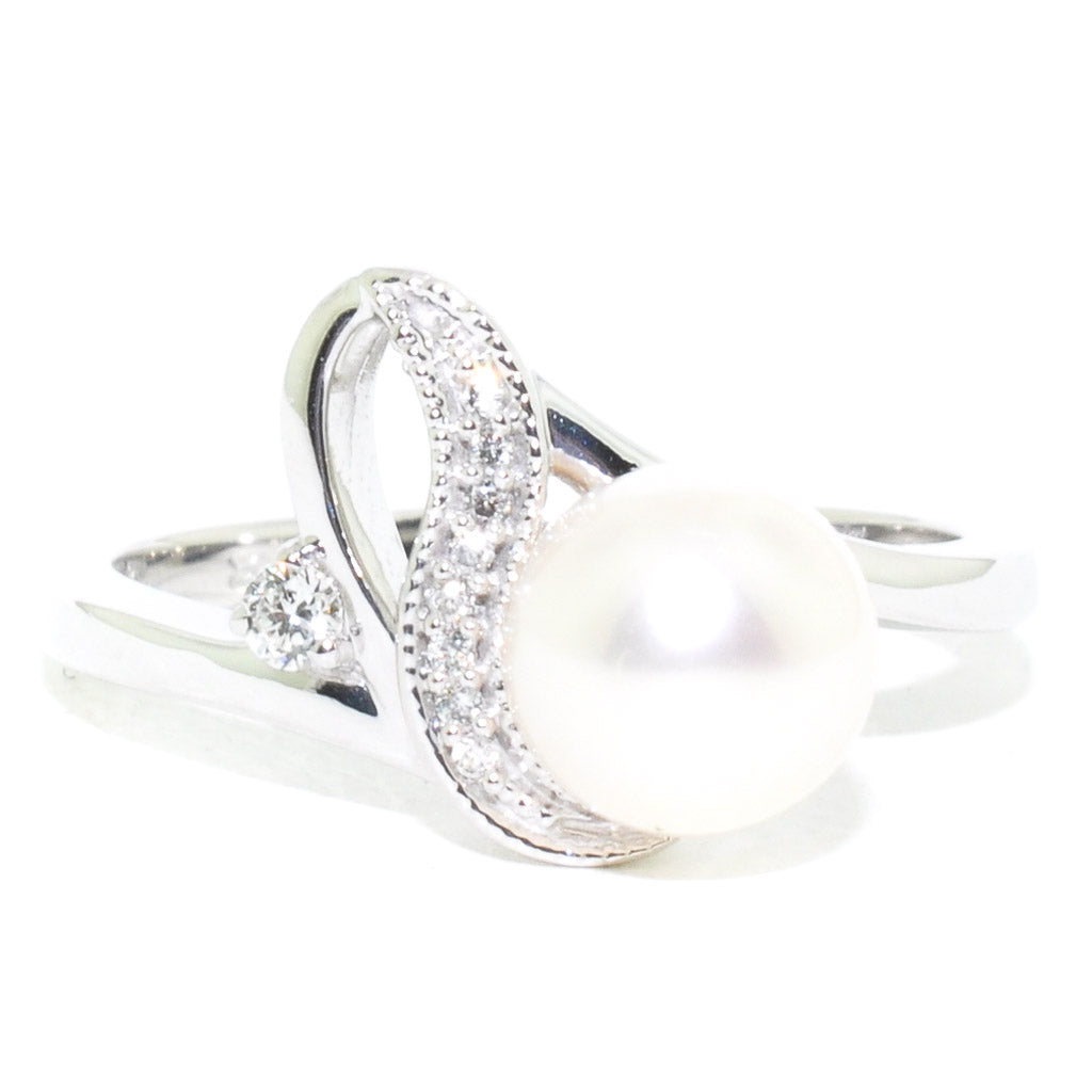 Fire and Ice 10KT White Gold 6.5-7MM Freshwater Pearl and Canadian Diamond Ring,