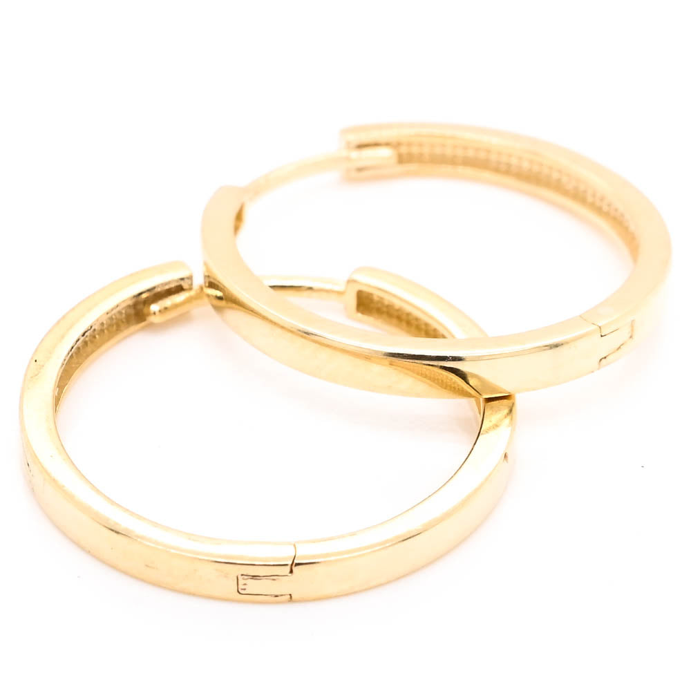 10KT Yellow Gold 18.5mm Huggie Earrings.