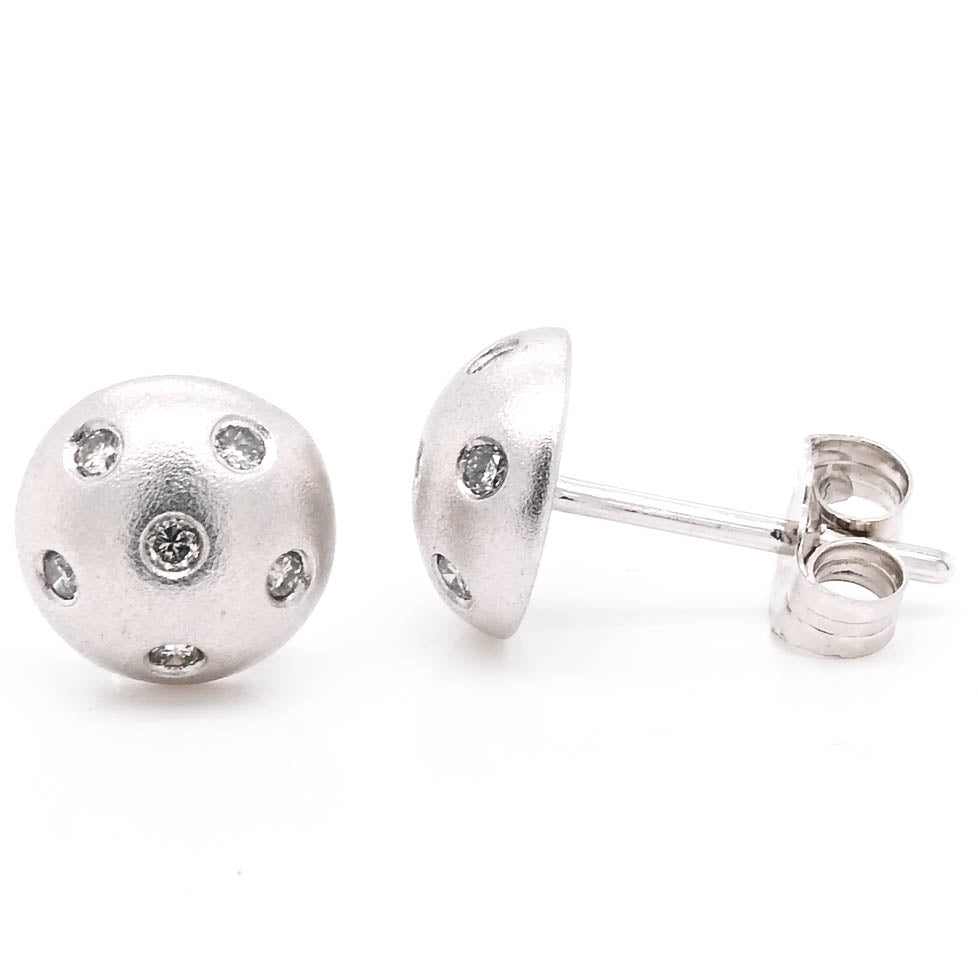 14KT White Gold Diamond Stud Earrings.