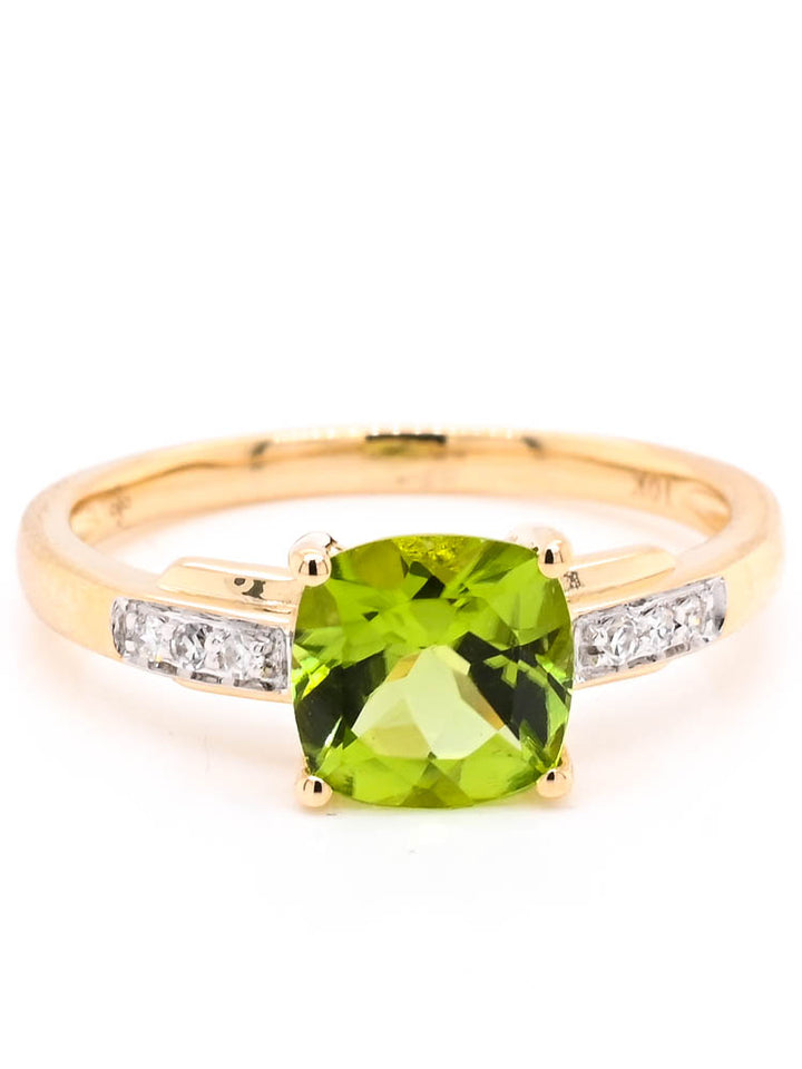 10KT Yellow Gold 1.41CT Cushion Cut Peridot &amp; Diamond Ring.