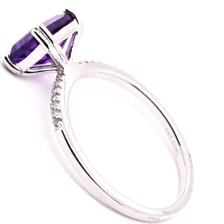 14KT White Gold 1.75CT Emerald Shape Amethyst &amp; Diamond Ring.