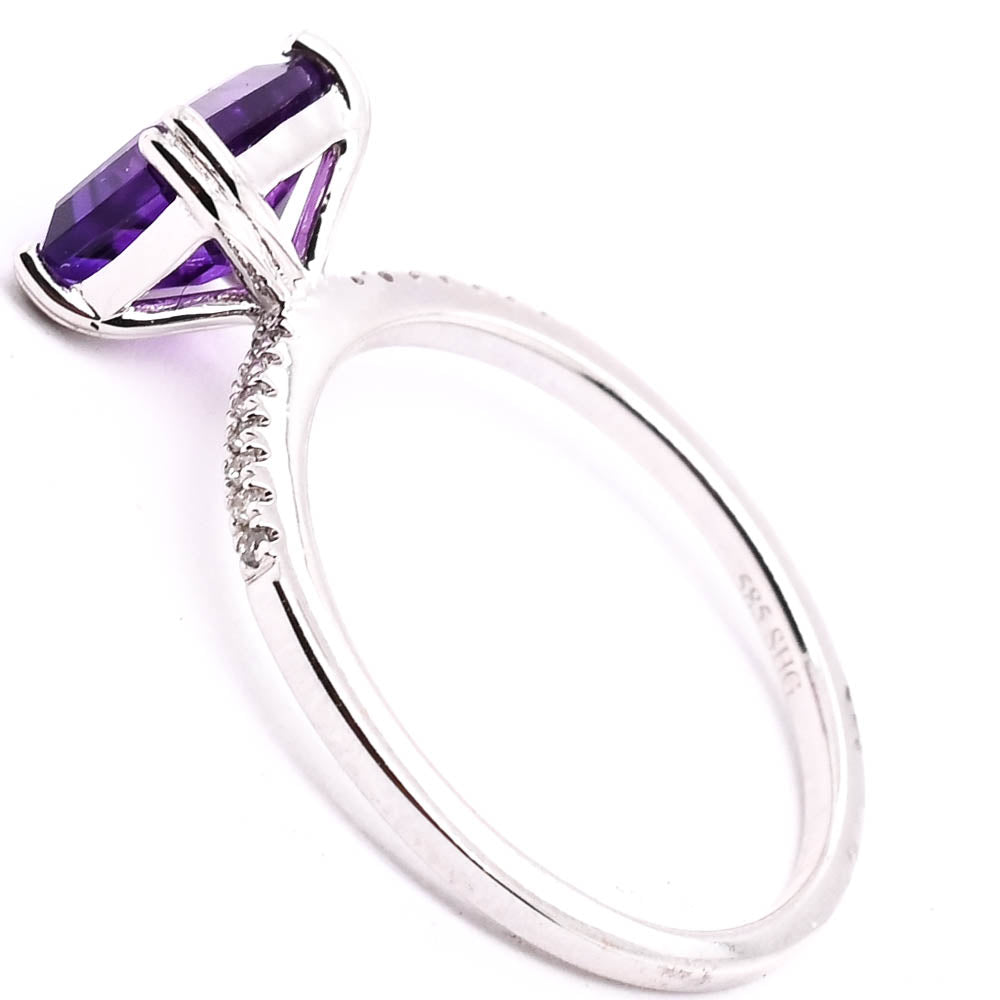 14KT White Gold 1.75CT Emerald Shape Amethyst &amp; Diamond Ring.