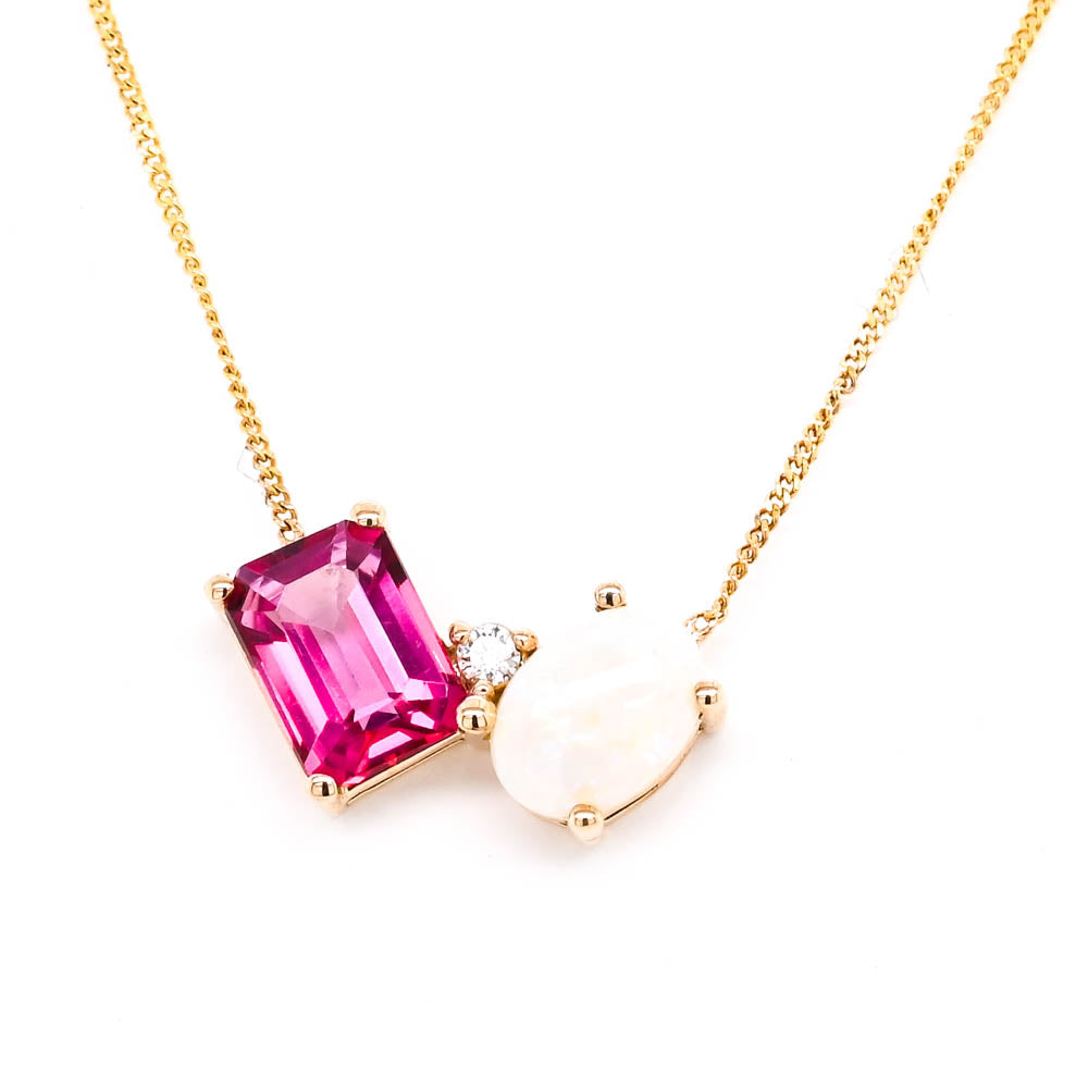 Fire &amp; Ice 10KT Yellow Gold 18" Opal,Pink Topaz &amp; Canadian Necklace.