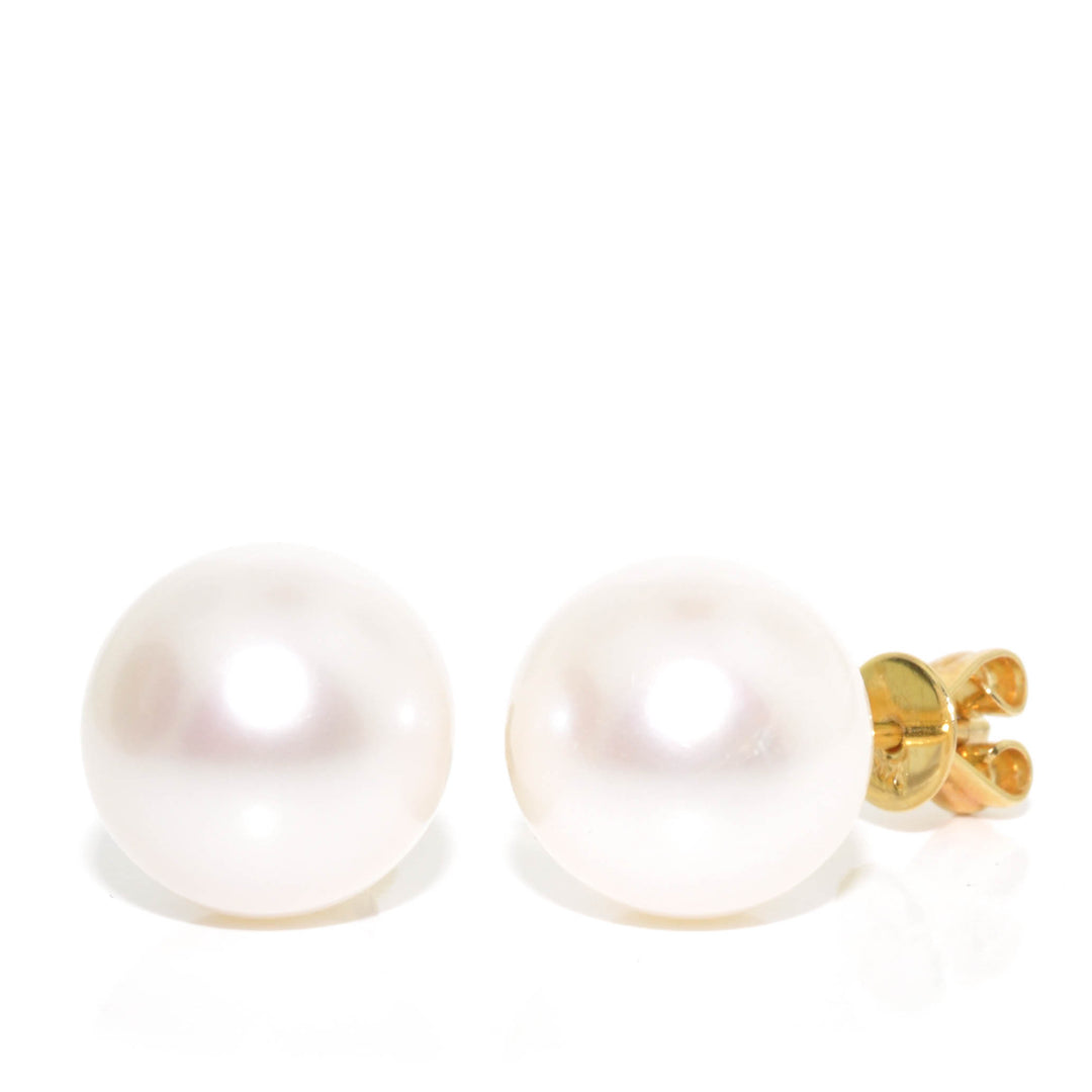 14KT Yellow Gold 9mm Freshwater Pearl Stud Earrings.