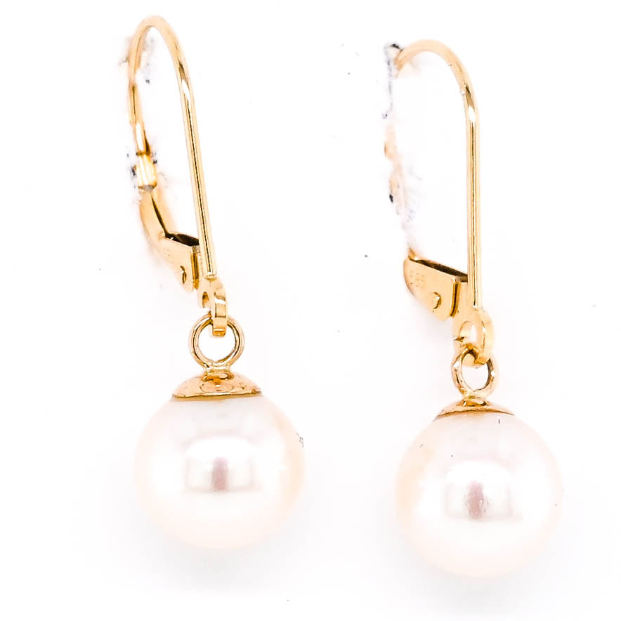 14KT Yellow Gold 8.5-9mm Cultured Pearl Leverback Earrings.