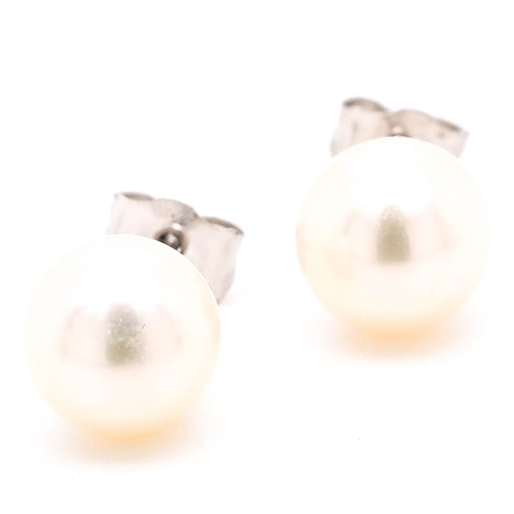 Graziella 14KT White Gold 6mm Freshwwater Pearl Stud Earrings.