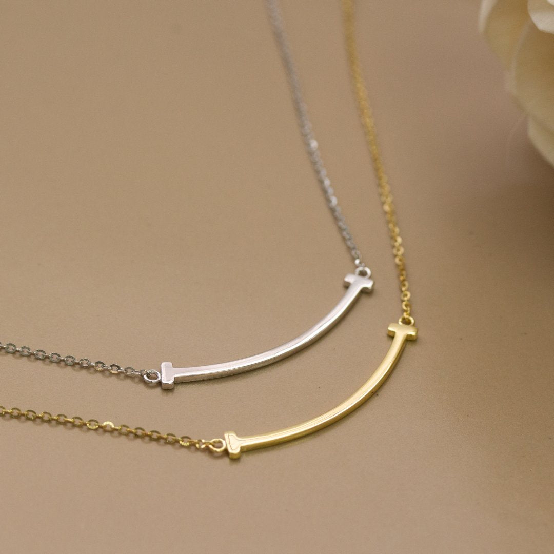 Graziella Sterling Silver Curved SMILE  Necklace