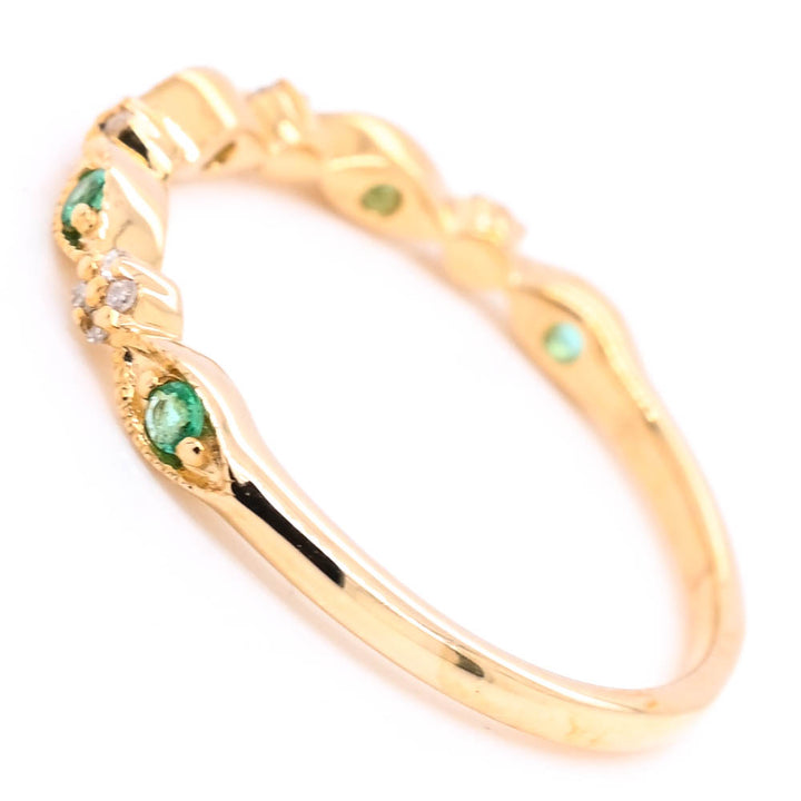 Graziella 10KT Yellow Gold 0.12CTW Emerald &amp; Diamond Ring - Size 7