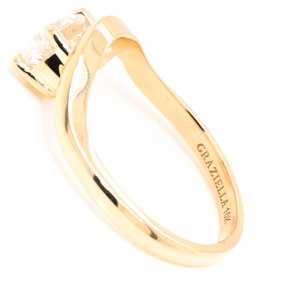 10KT Yellow Gold 1.00CT Oval Shape LAB Created Diamond Solitaire Engaement Ring.