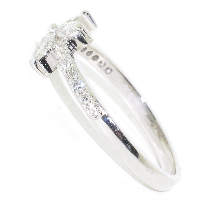 14KT White Gold 0.44CTW Diamond Flower Ring.