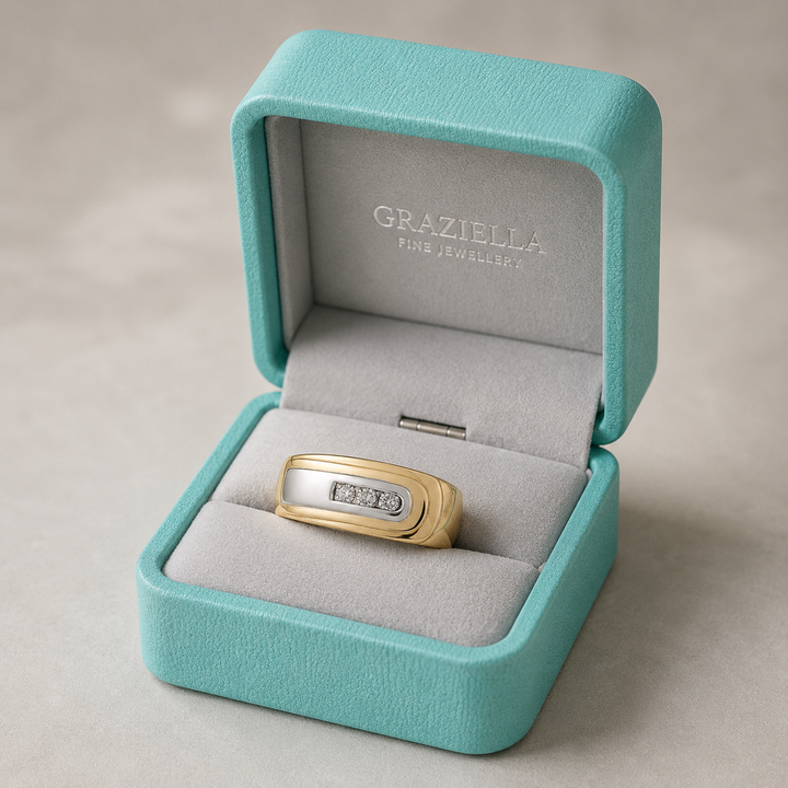 14KT Yellow Gold 0.28CTW Diamond Wedding Band.