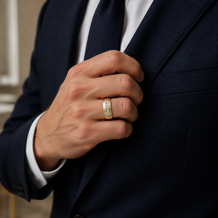 14KT Yellow Gold 0.28CTW Diamond Wedding Band.