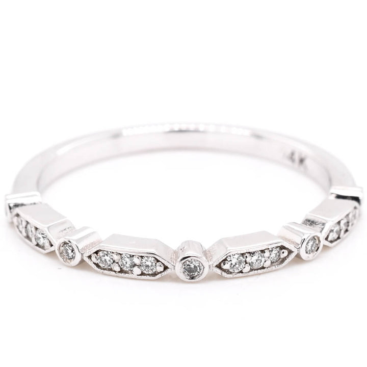 14KT White Gold 0.10CTW Diamond Wedding Band.