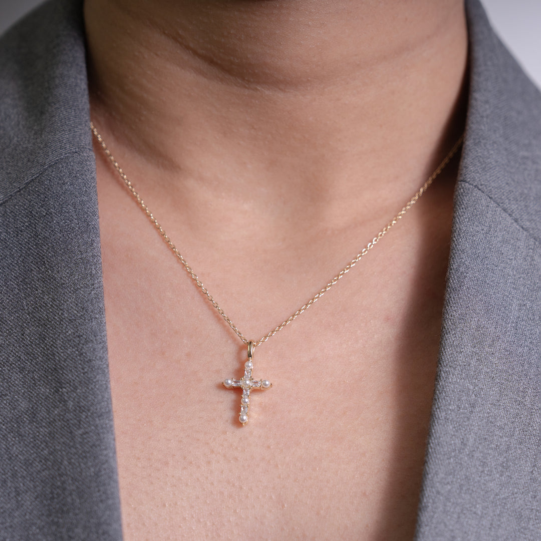 Graziella Sterling Silver Freshwater Pearl Cross Necklace.