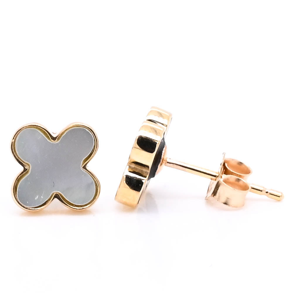 14KT Yellow Gold Mother of Pearl Clover Stud Earrings.