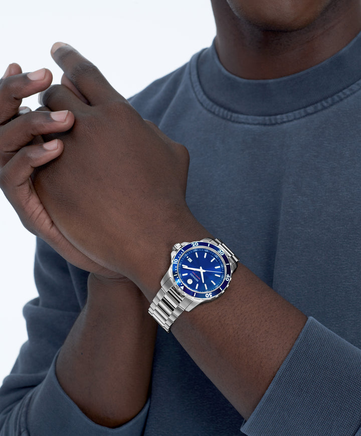 Movado Series 800, 40 mm Swiss Quartz Watch. 2600137.