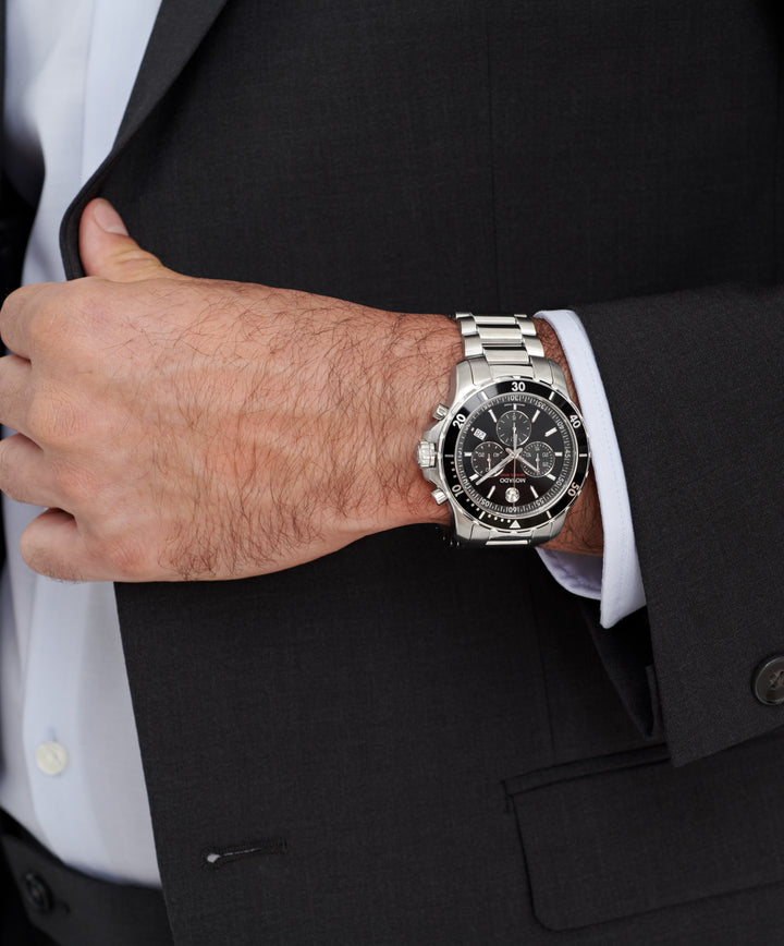 Movado Series 800 Chronograph 42mm SwissQuartz Chronograph Watch 