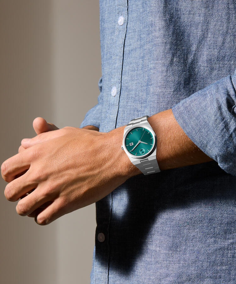 Movado Bold 40mm Swiss Quartz Watch 