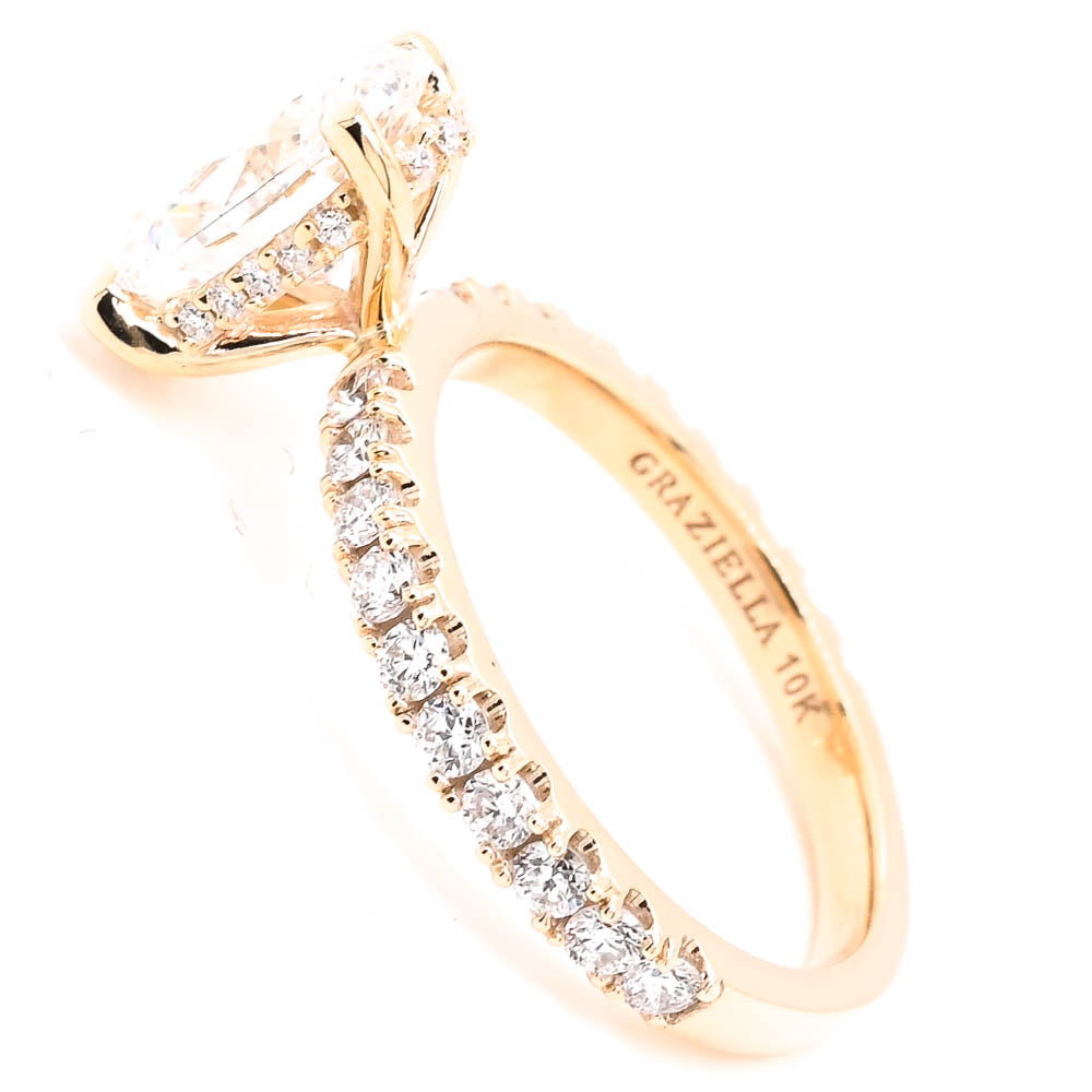 10KT Yellow Gold 2.60CTW Oval Shape LAB Created Diamond Engagement Ring.