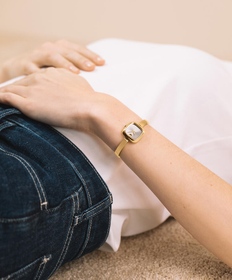 Movado Museum Bangle 21.5mm Quartz Watch. 0608060